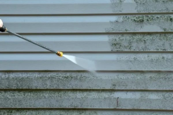 Exterior house washing service in Sydney